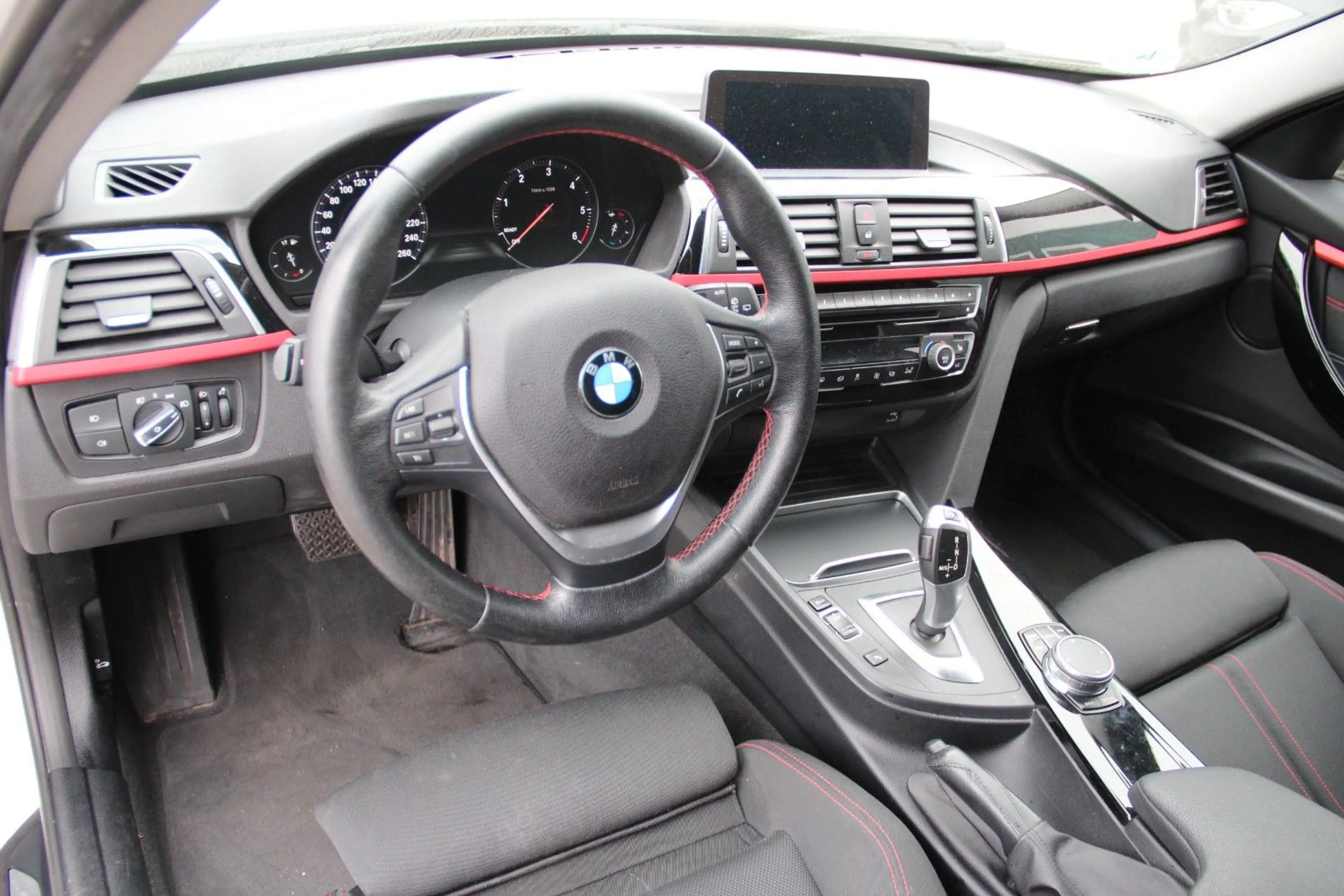BMW 320 d T Sport Line, HUD, LED, RFK, Virtual — photo 8