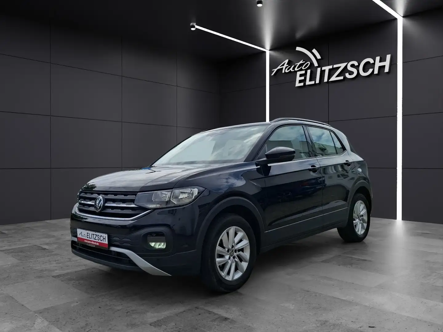 Volkswagen T-Cross TSI Life Navi App RFK SITZHZG Climatronic LM Schwarz - 2