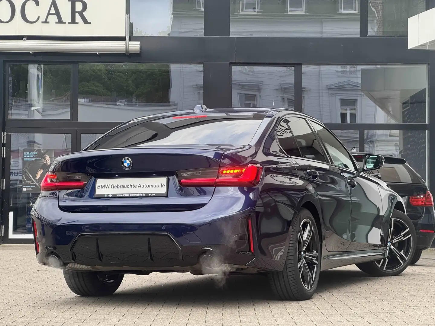 BMW 318 i M Sport Pro AdapLED DA PDC LC Prof HuD 18" Modrá - 2