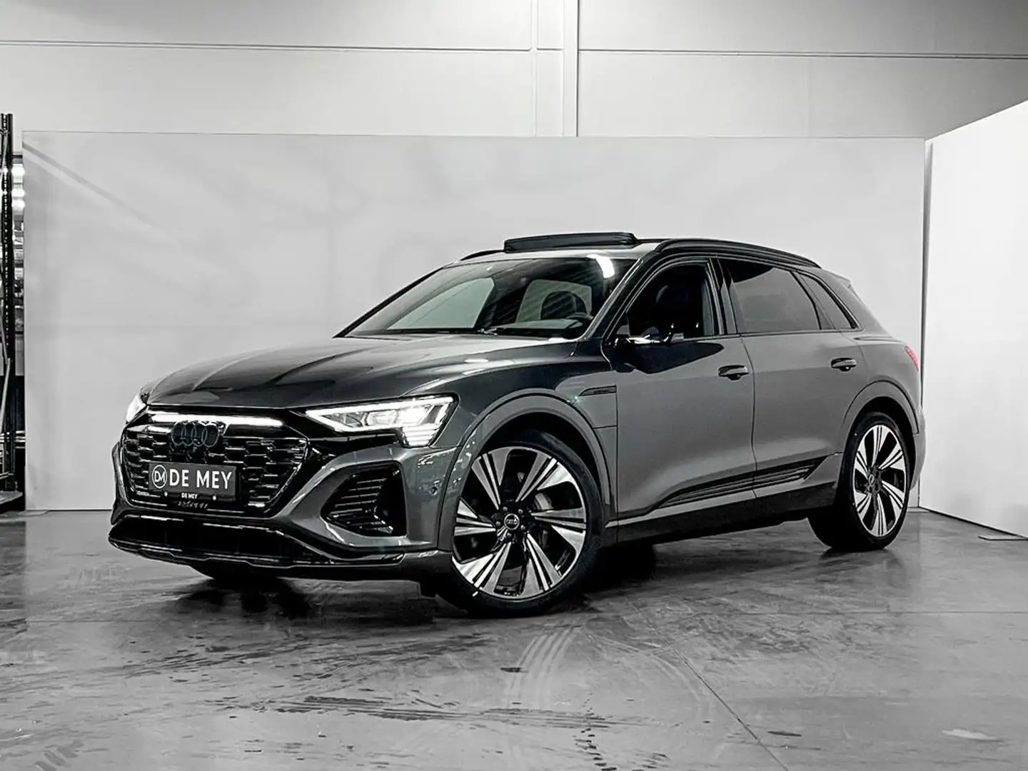 Audi Q8 e-tron 106 kWh 55 Quattro S line / Pano / Luchtvering / 360° Cam / Carplay / Keyless Gris - 2