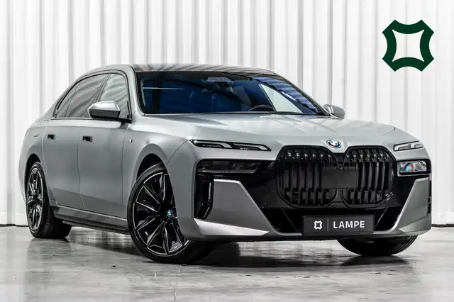 BMW i7 xDrive60 M Sport Pro Individual B&W Pano HUD ACC