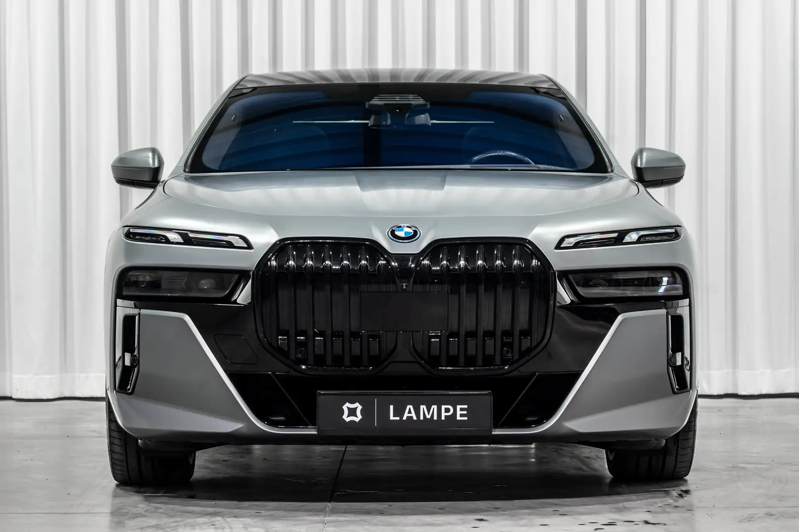 BMW i7 xDrive60 M Sport Pro Individual B&W Pano HUD ACC Gris - 2