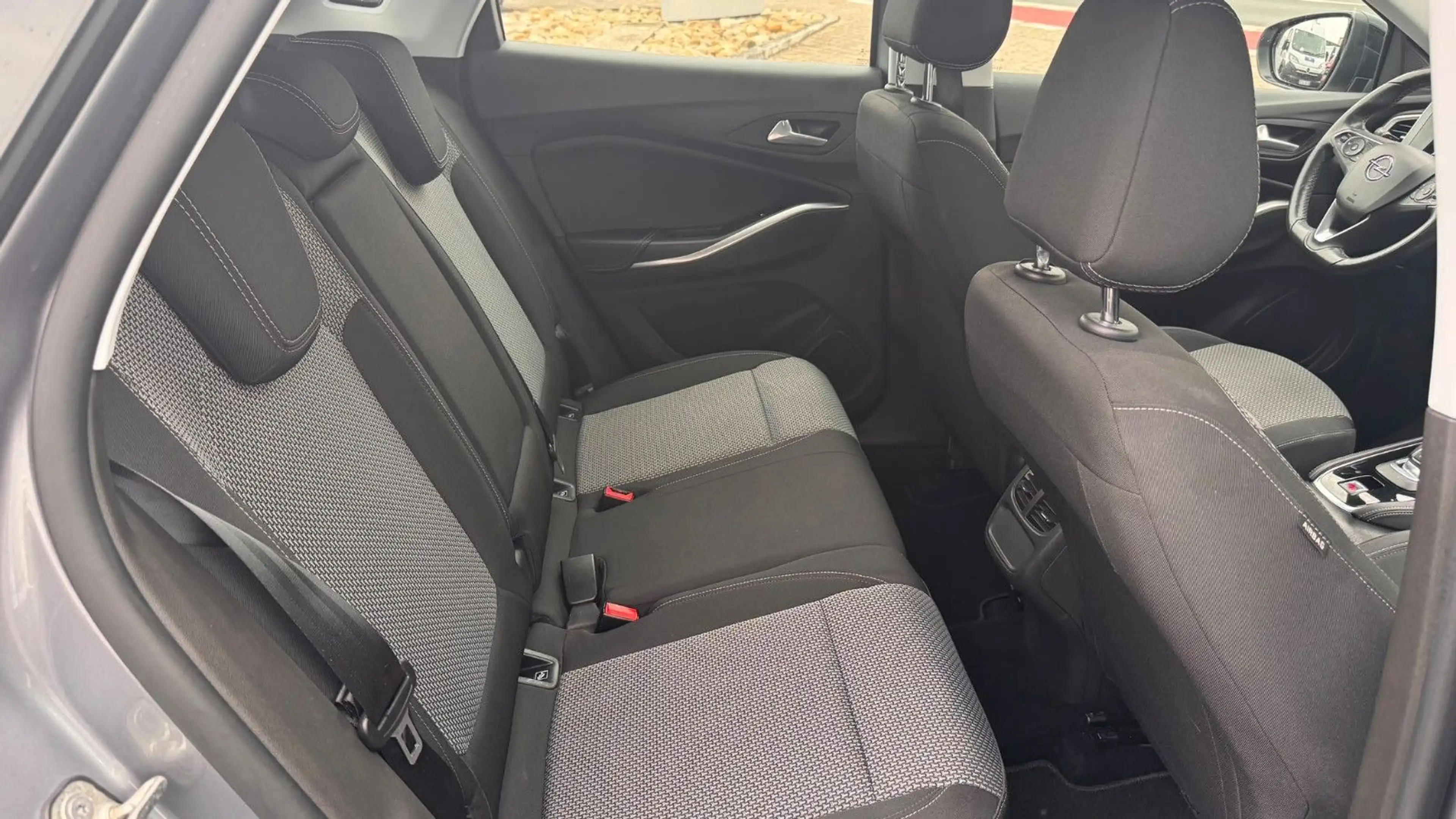 Opel Grandland X Grandland 1.2(130PS) RFK, PDC, SHZ,LHZ — photo 7