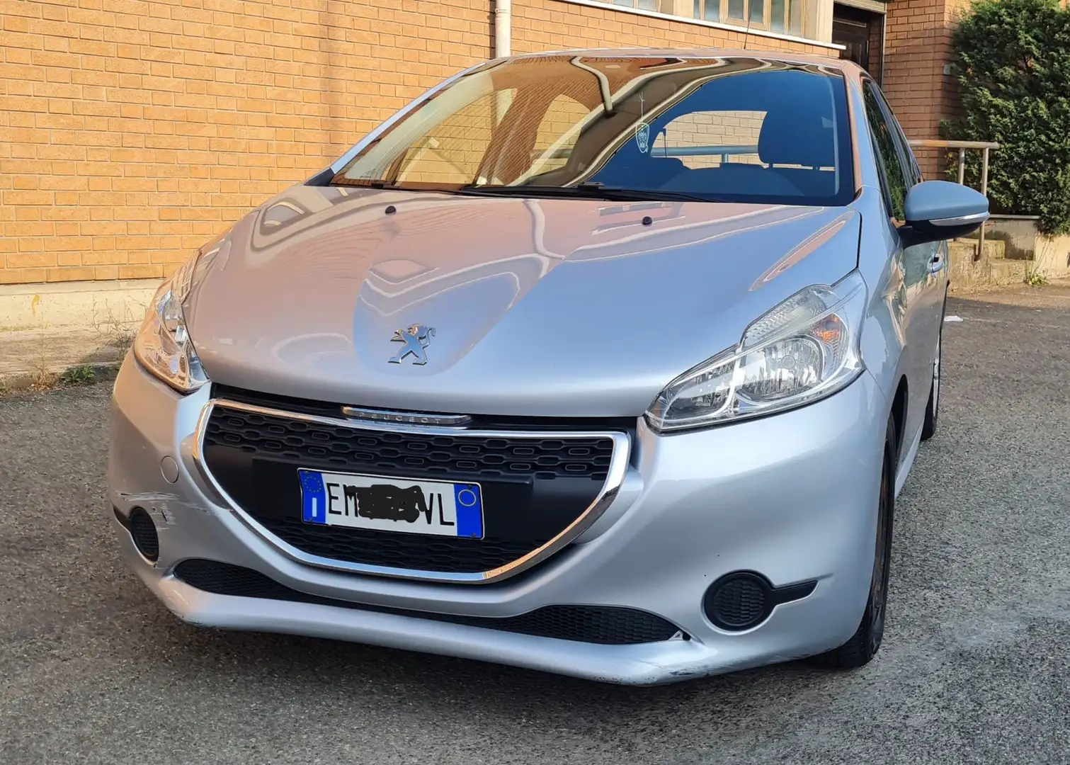 Peugeot 208 208 5p 1.4 hdi 8v Active Argento - 1