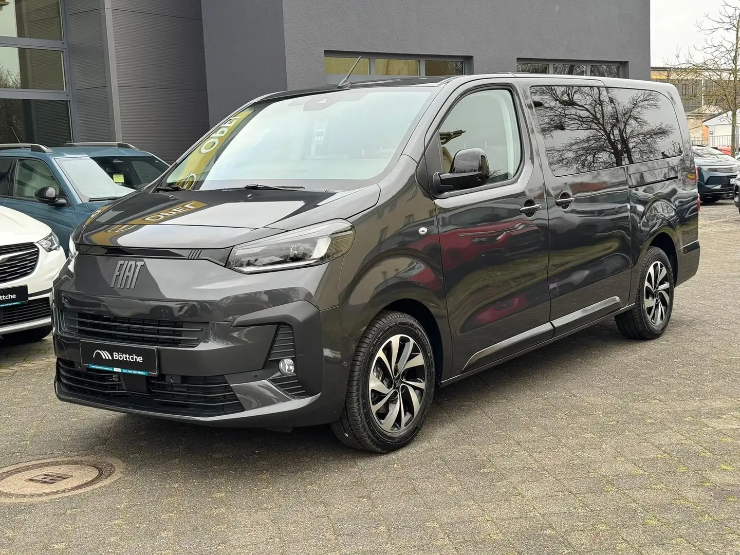 Fiat Ulysse 180 BlueHDi L3 Top - AT/7-SITZER/LEDER/ACC/PANO/KA Gris - 1