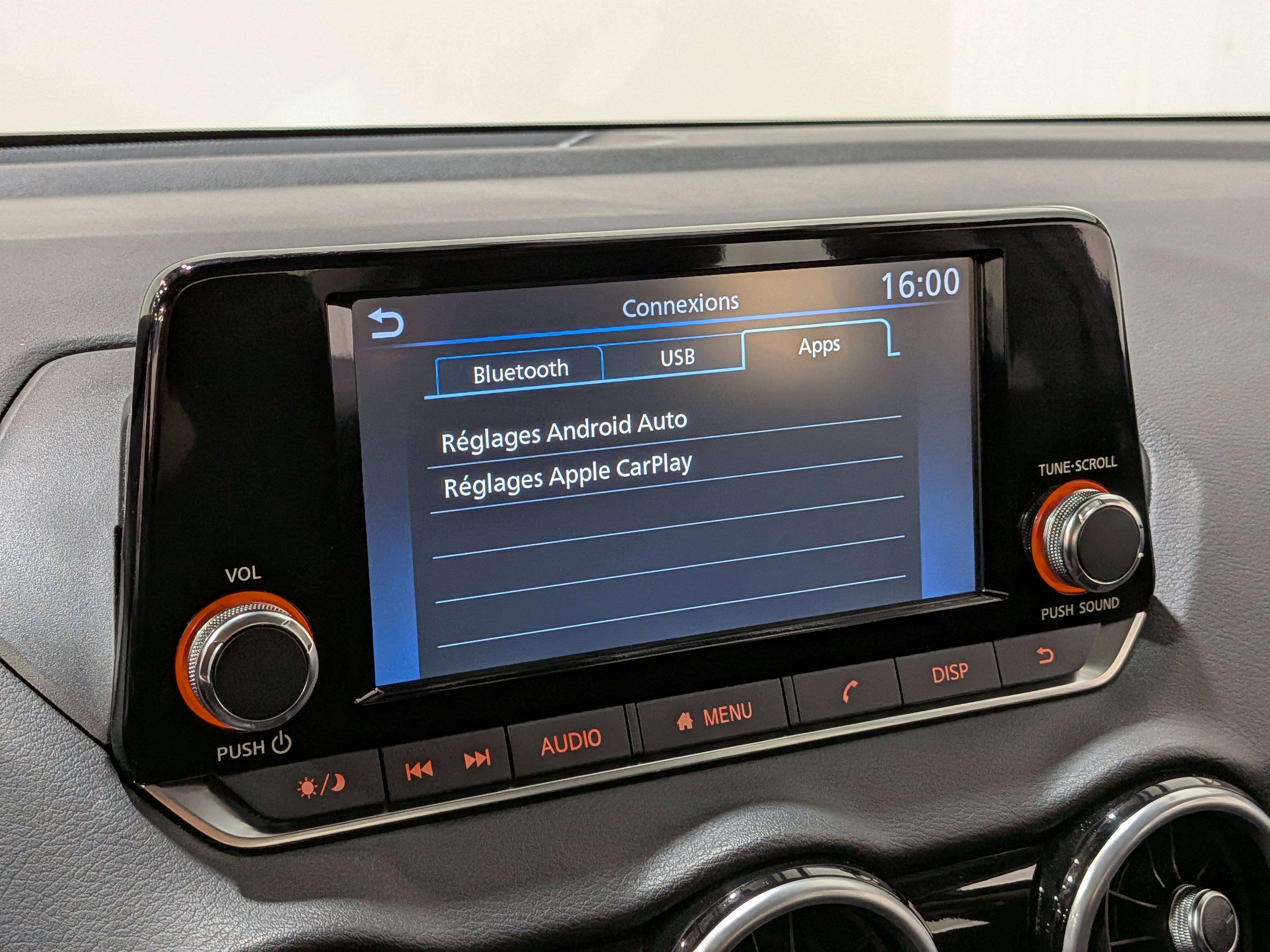 Nissan Sentra 2024