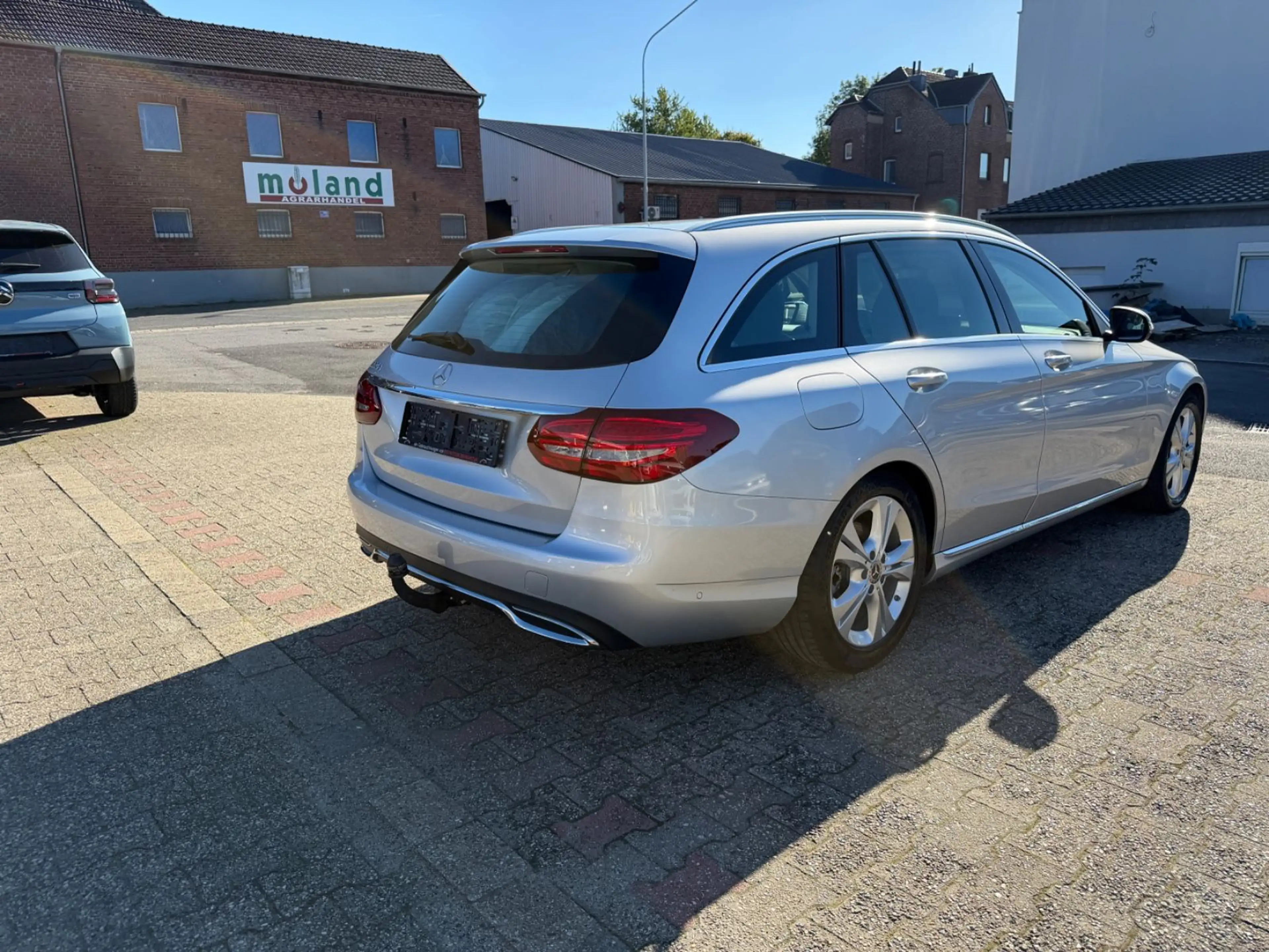 Mercedes-Benz C 220 d Avantgarde T-Modell PDC 6-Gang — photo 5