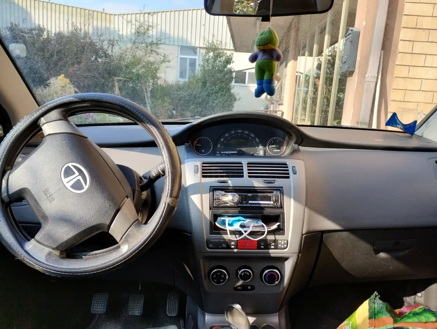 Tata Indica Indica Vista Vista 1.4 Safire E5 Wit - 2