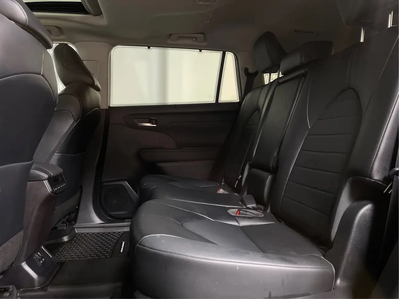 Toyota Highlander снимка Toyota Highlander
