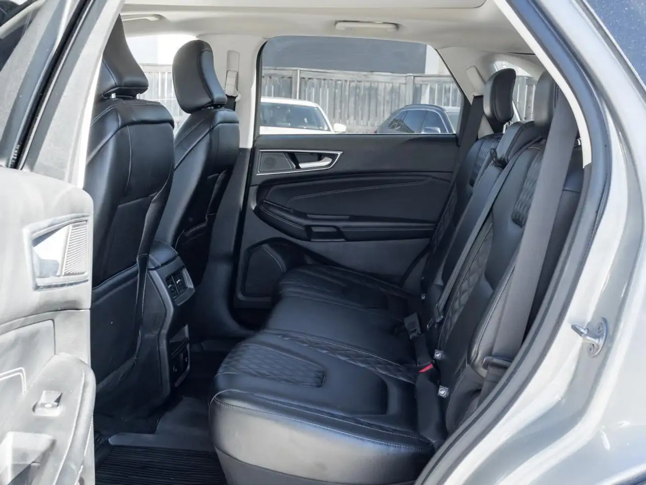 Ford Edge снимка Ford Edge