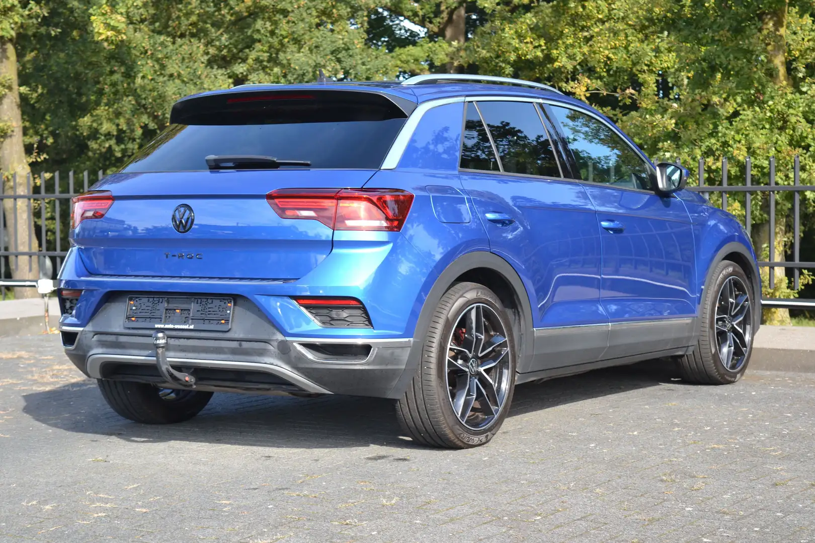 Volkswagen T-Roc 1.5 TSi Sport | LED | Pano | Virtual | Climate | A Blauw - 2