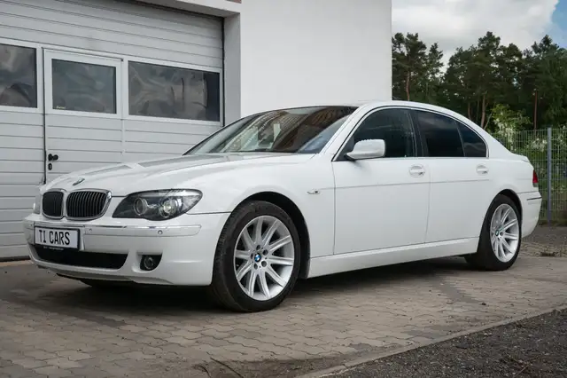 BMW 740 740i