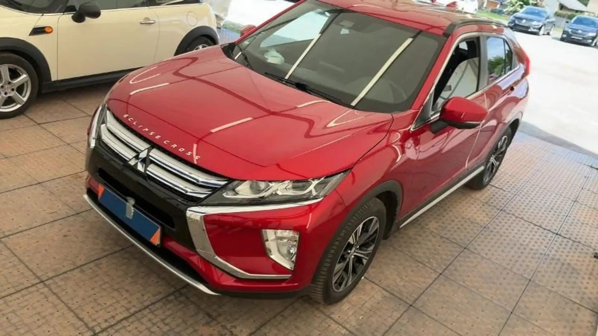 Mitsubishi Eclipse Cross Spirit+ 1.5 T-MIVEC 2WD 6-Gang Rosso - 1