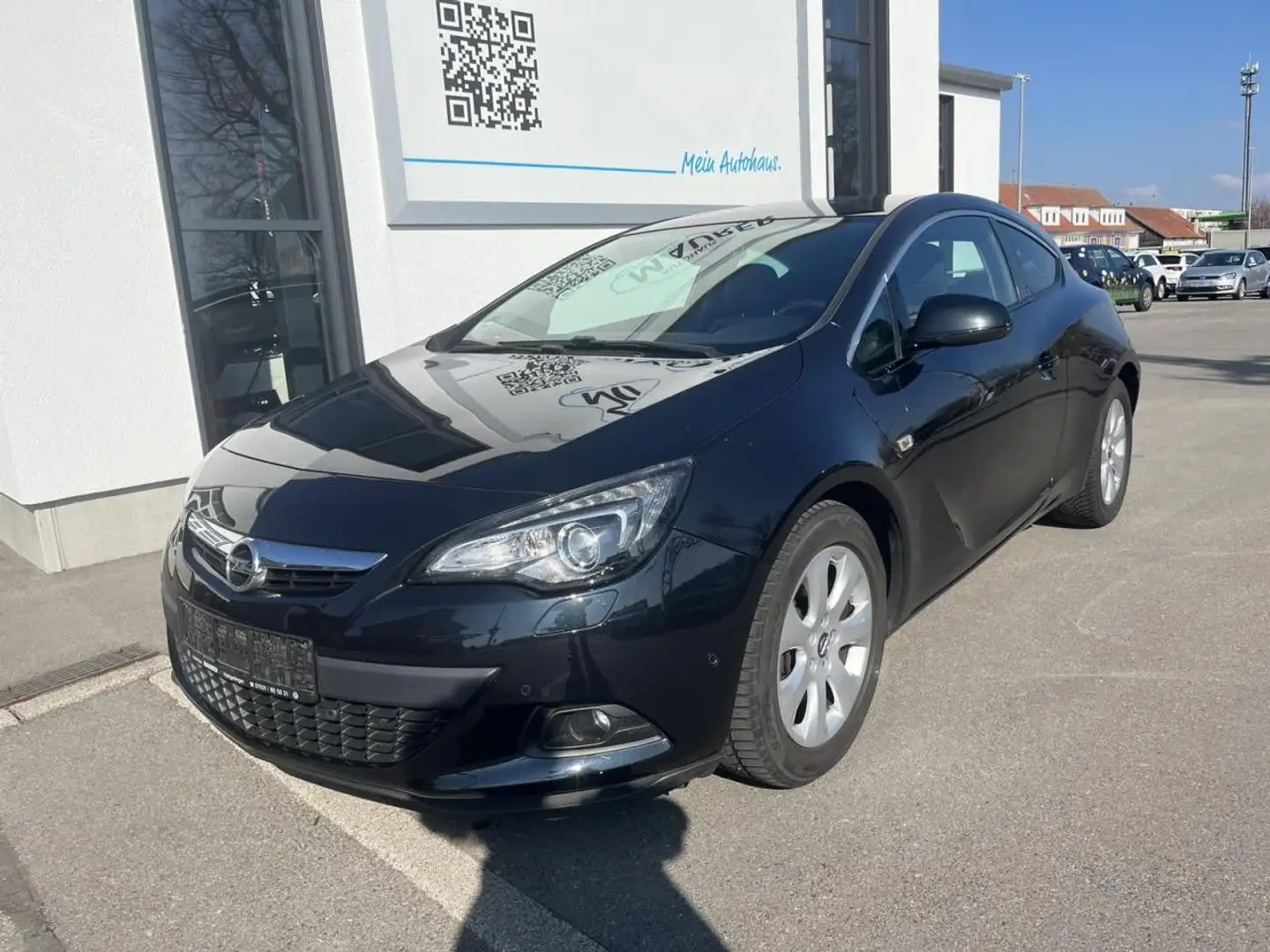 Opel Astra GTC 1,6 Turbo Navi Xenon PDC Sitzheizung Noir - 2