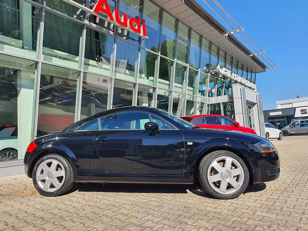Audi TT Coupe 1.8 T quattro, foto 1
