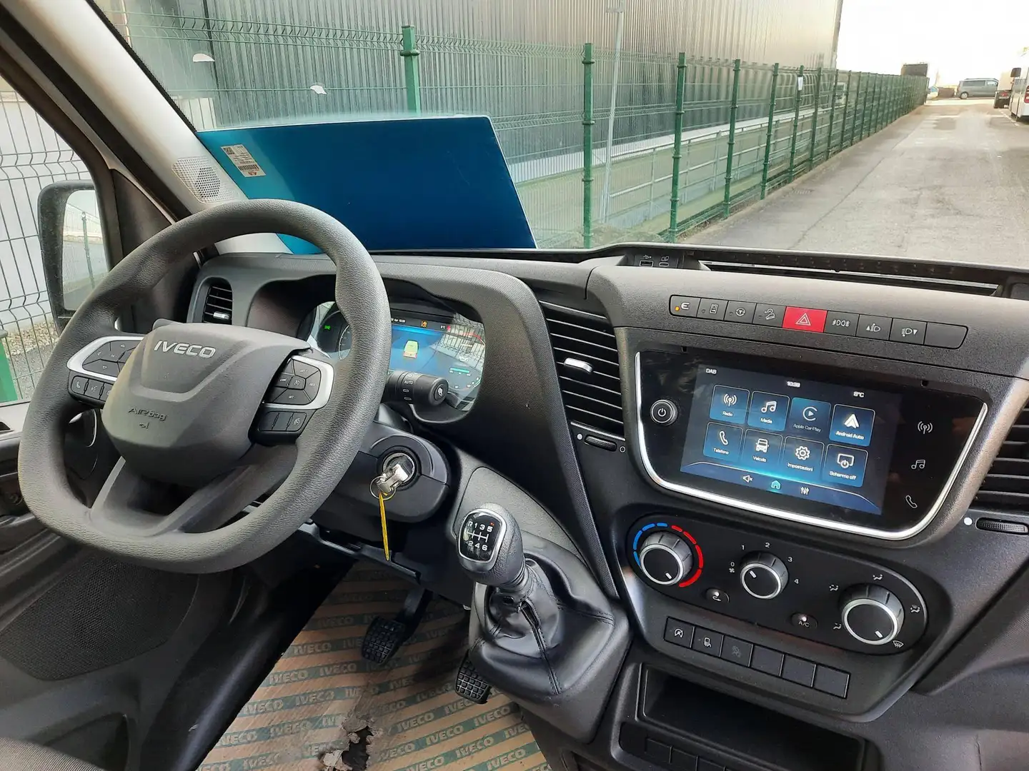 Iveco Daily Economy *Aktionsmodell* Kastenwagen L3H2 Weiß - 2