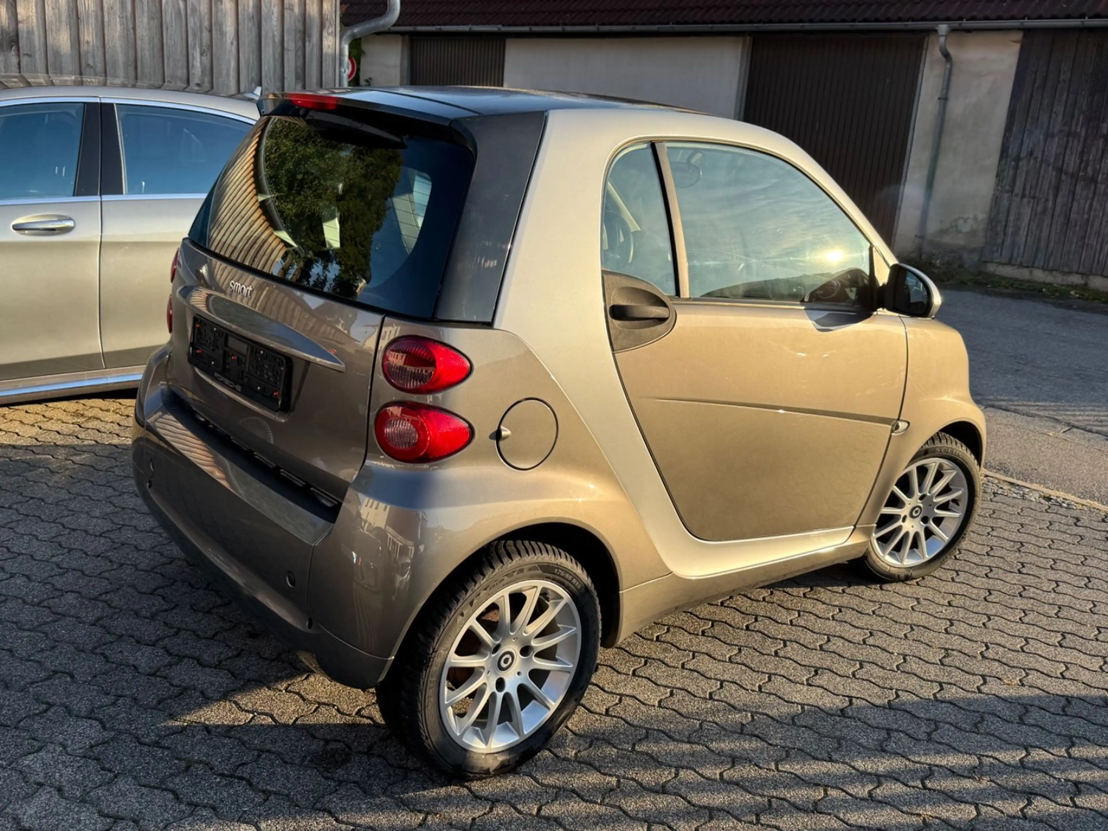 smart forTwo COUPÉ 1.0 TURBO PASSION *SERVICE+TÜV NEU* — photo 4