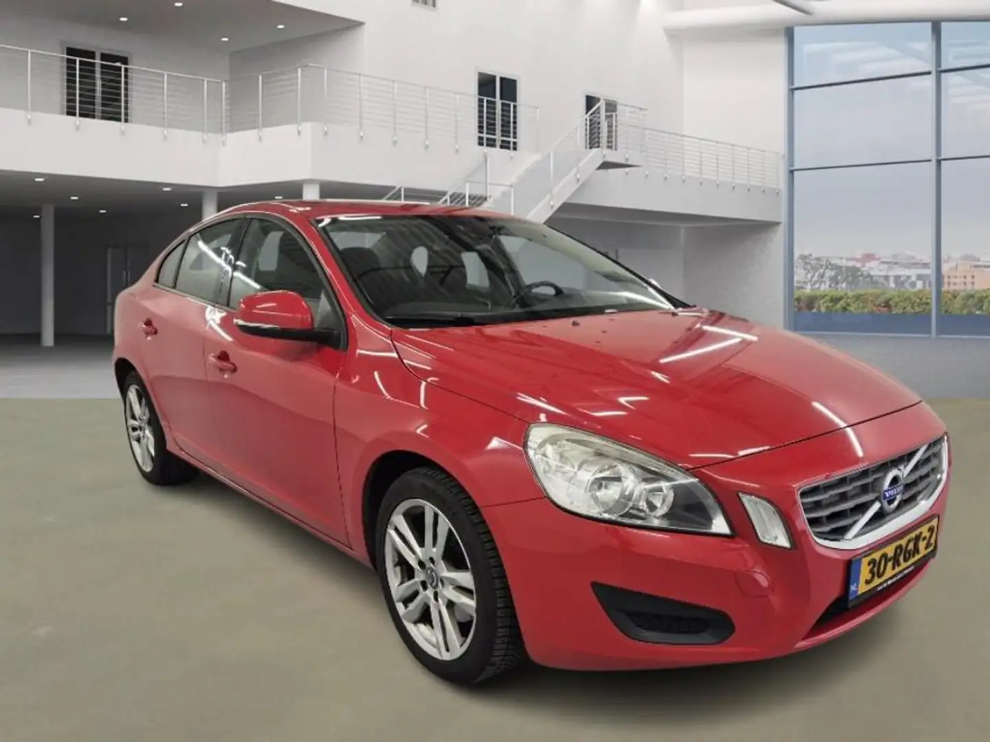 Volvo S60 1.6 DRIVe Kinetic / AUTO RIJD PRIMA / Rojo - 2