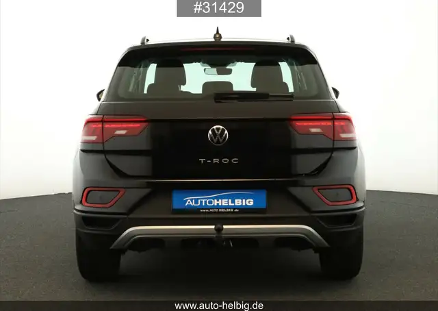 Volkswagen T-Roc view 4
