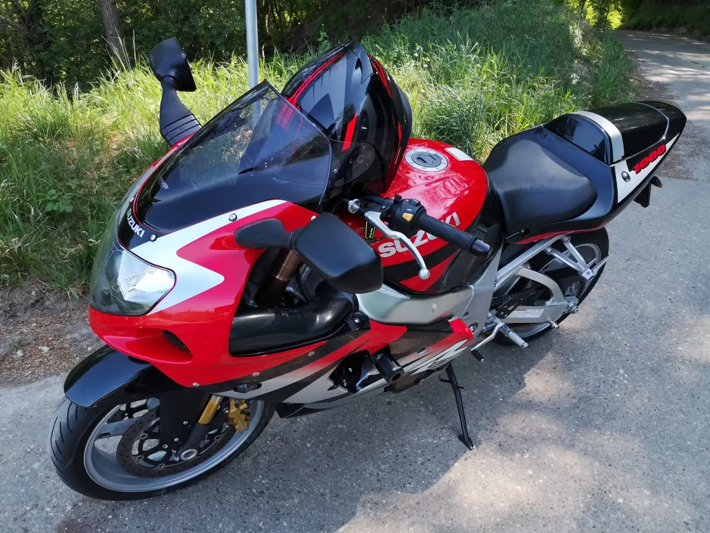 Suzuki GSX-R 1000 Красный - 2