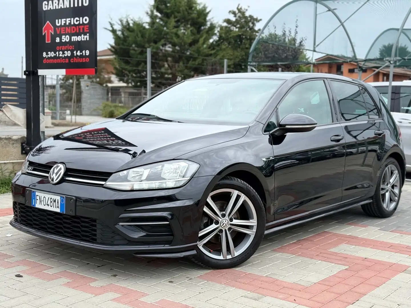 Volkswagen Golf Golf 1.4 TSI 125 CV 5p. Sport R-LINE Schwarz - 2