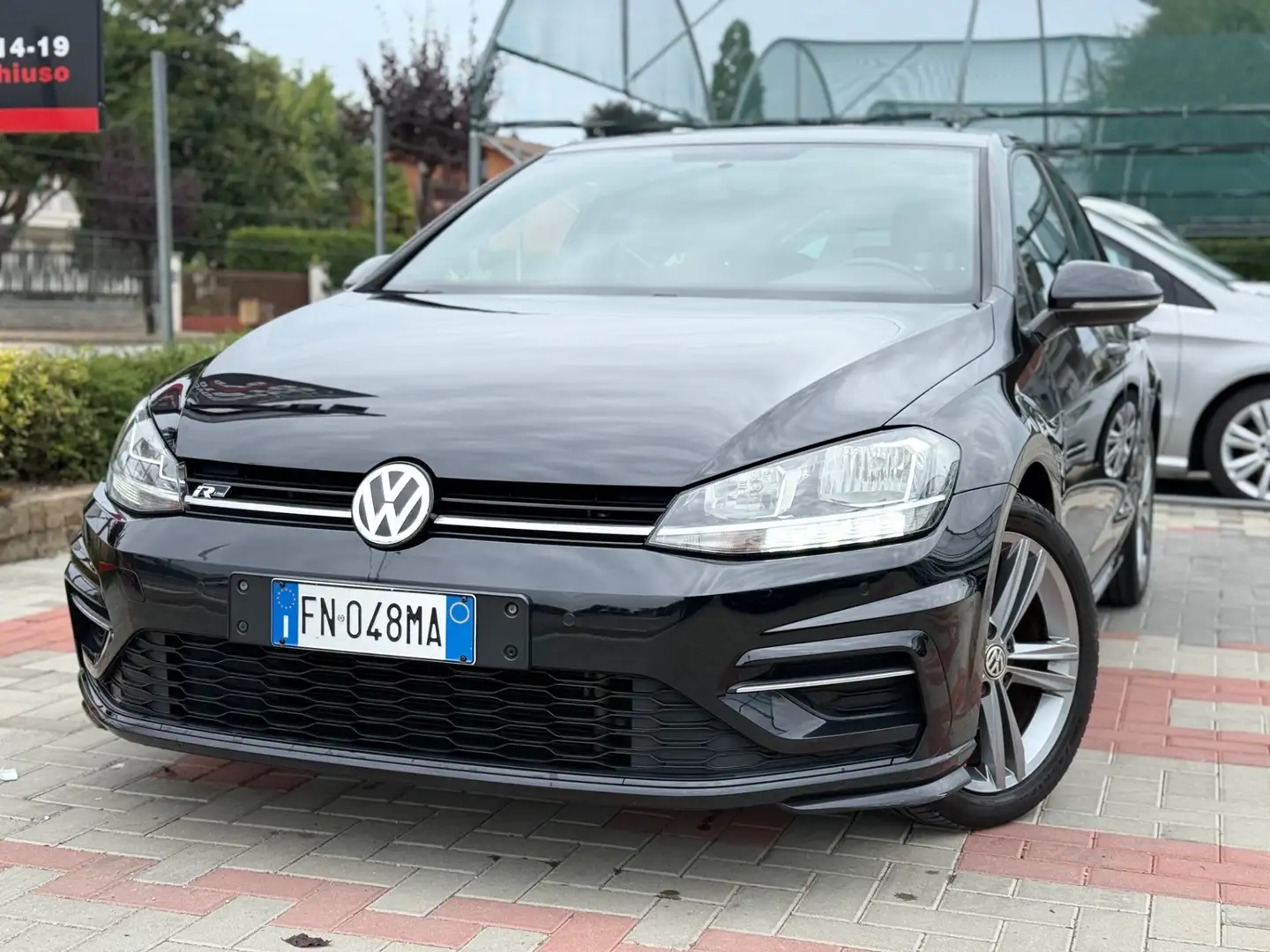 Volkswagen Golf Golf 1.4 TSI 125 CV 5p. Sport R-LINE Schwarz - 1
