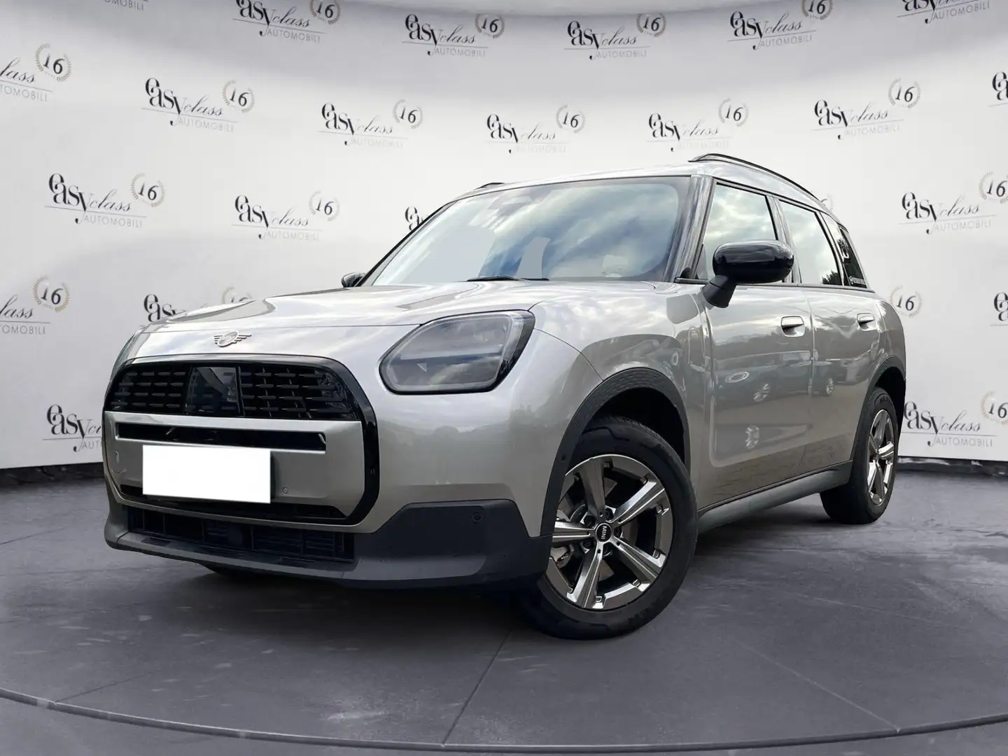 MINI Countryman C Essential LED NAVI PDC Stříbrná - 1