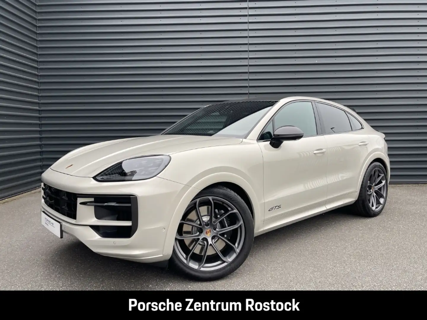 Porsche Cayenne GTS Coupe Cashmerebeige Burmester LED Beige - 1