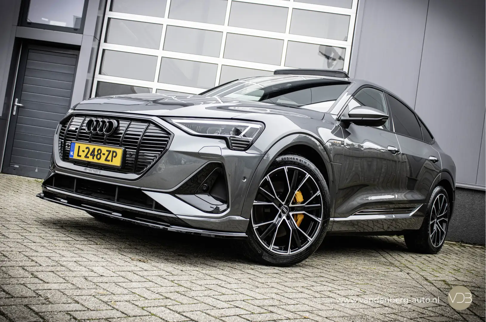 Audi e-tron Sportback 50 quattro 3x S-Line 21inch Pano Origine Gris - 1