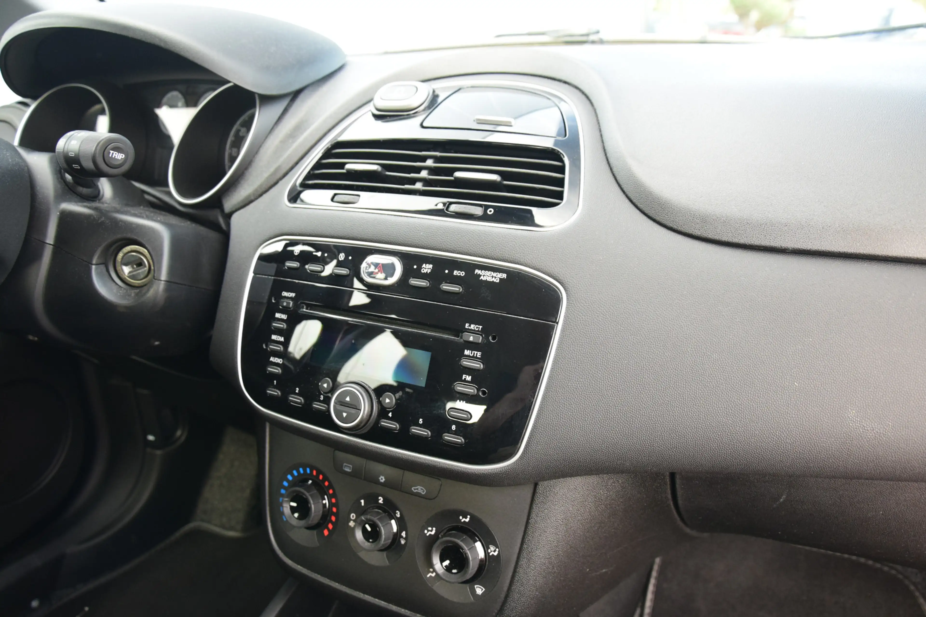 Fiat Punto Evo 0.9 TwinAir Lounge Sportstoelen Airco Audio/Blueto — photo 17