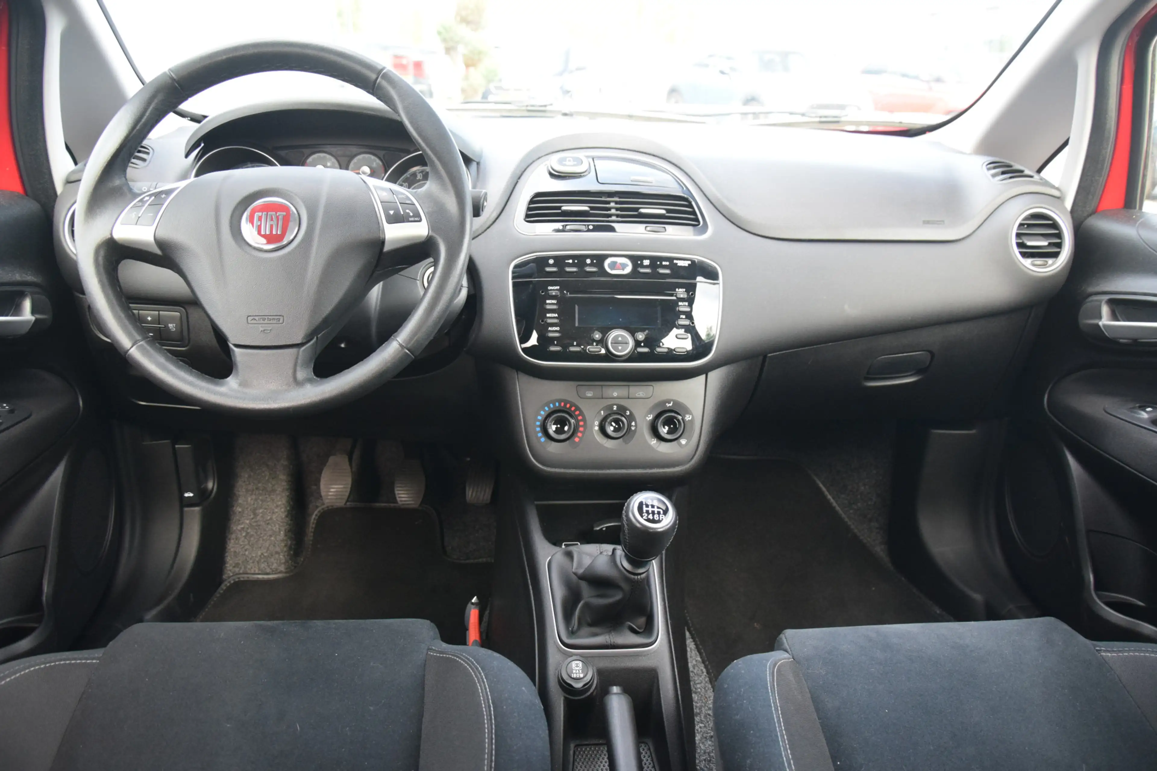 Fiat Punto Evo 0.9 TwinAir Lounge Sportstoelen Airco Audio/Blueto — photo 2