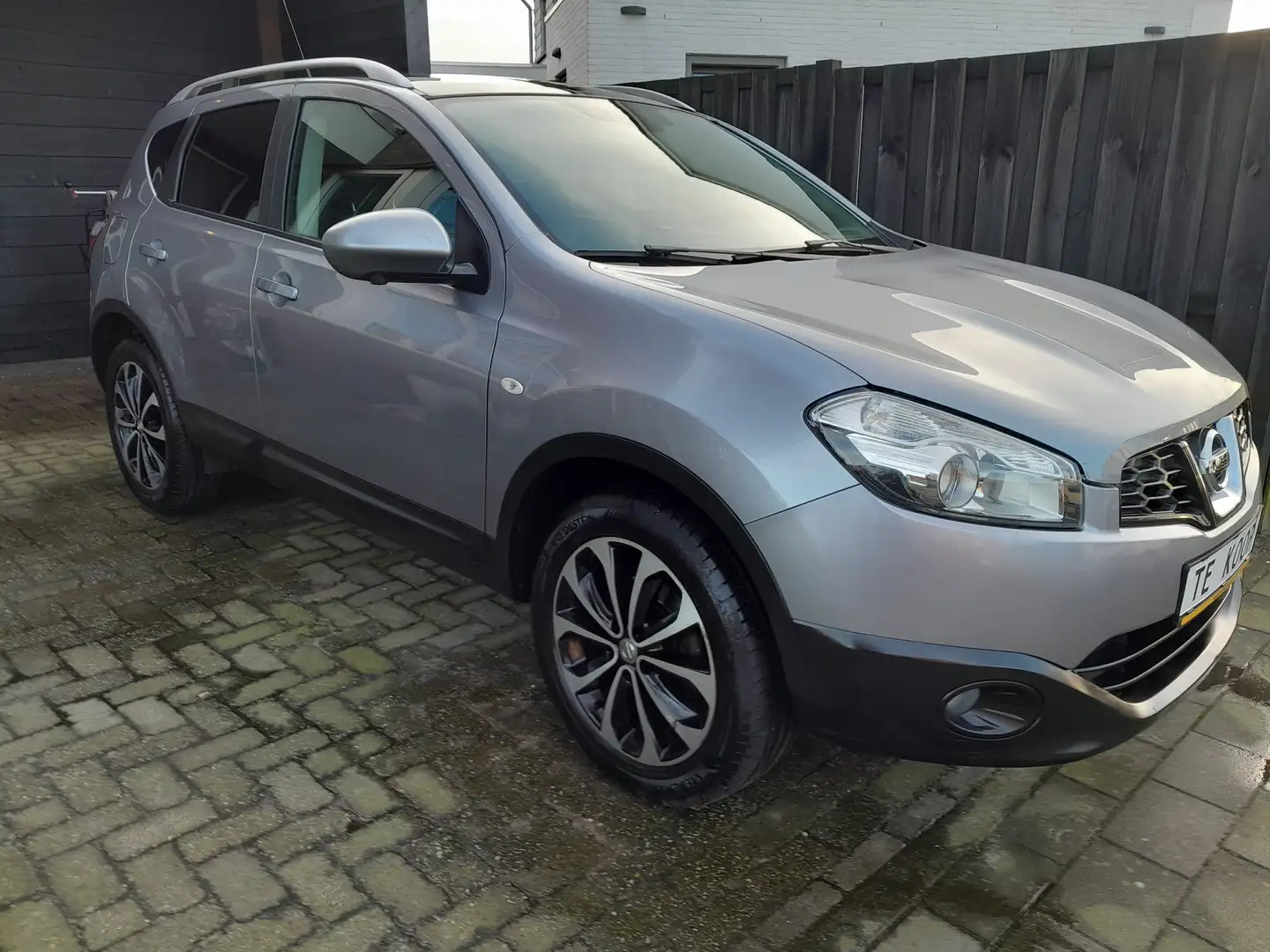 Nissan Qashqai Qashqai 1.6 Connect Edition Szary - 1