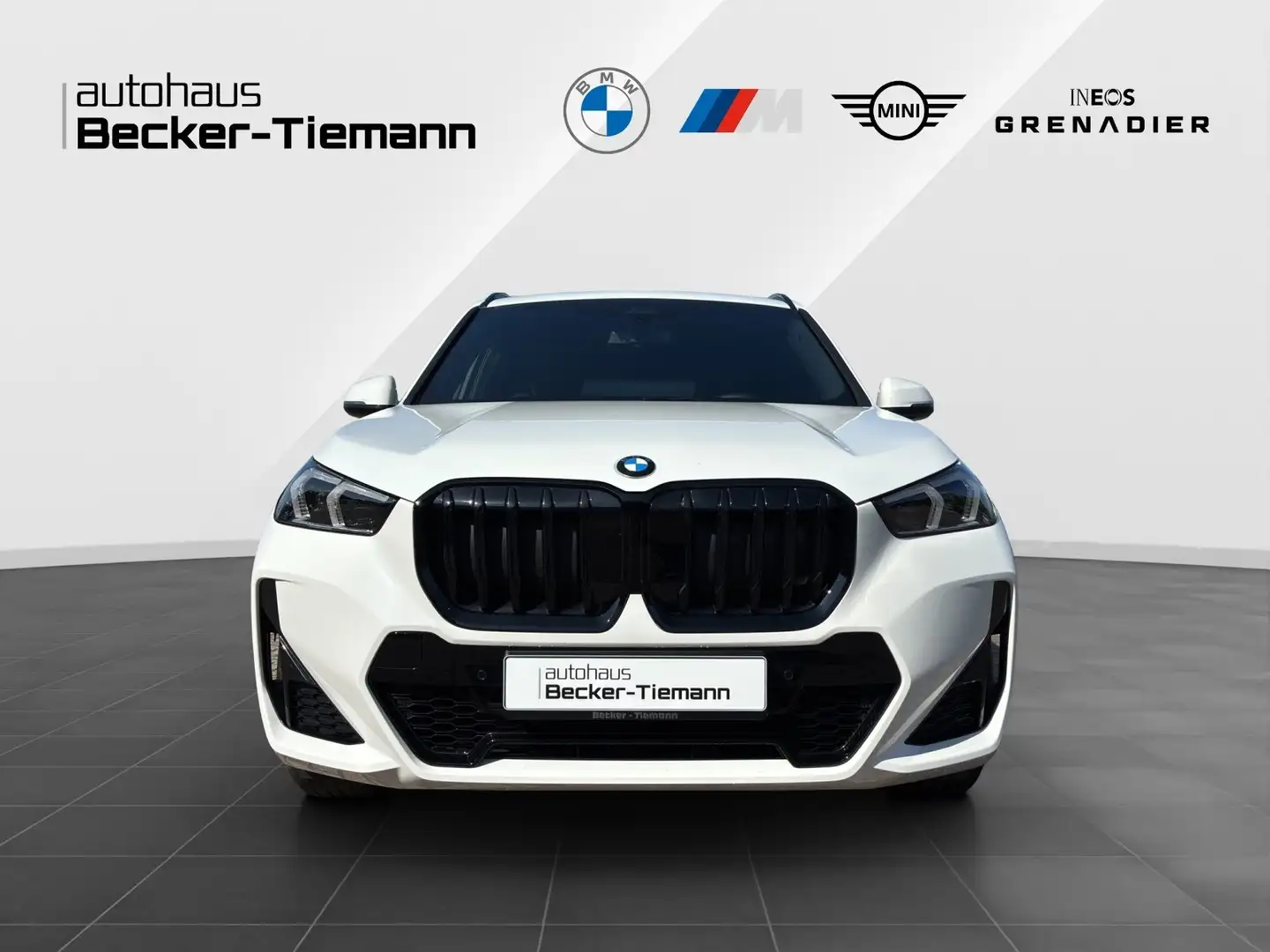 BMW X1 sDrive20i M Sportpaket / Alcantarasportsitze behei Weiß - 2
