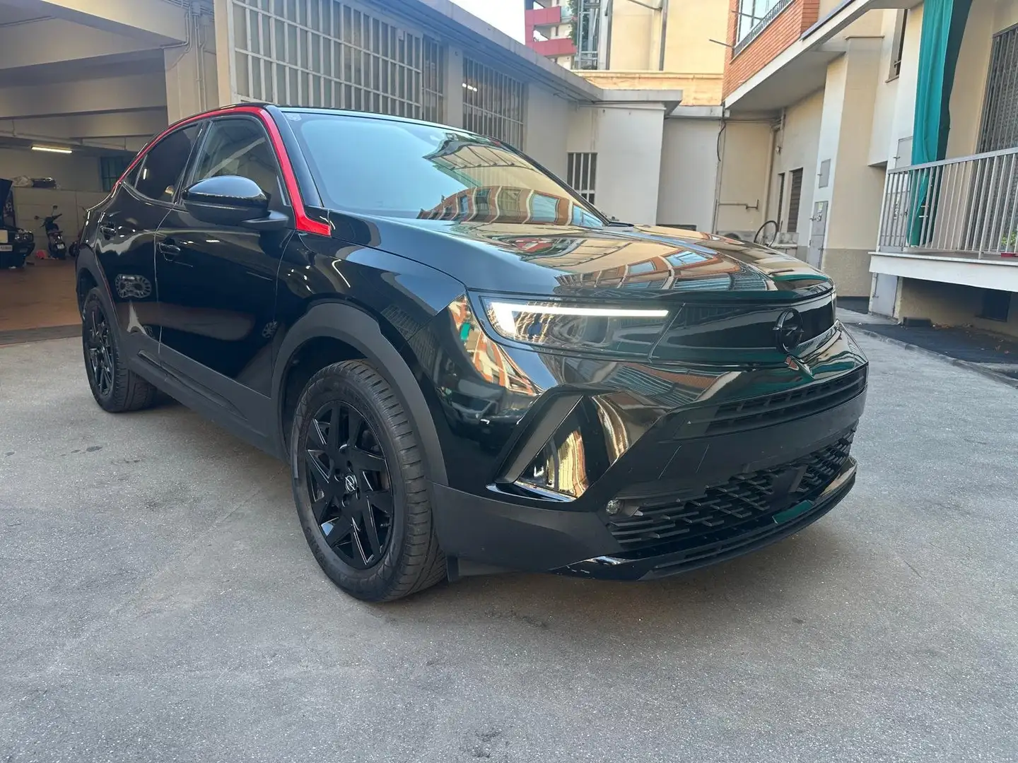 Opel Mokka 1.2 130cv GS Auto + Navi + Camera Schwarz - 1