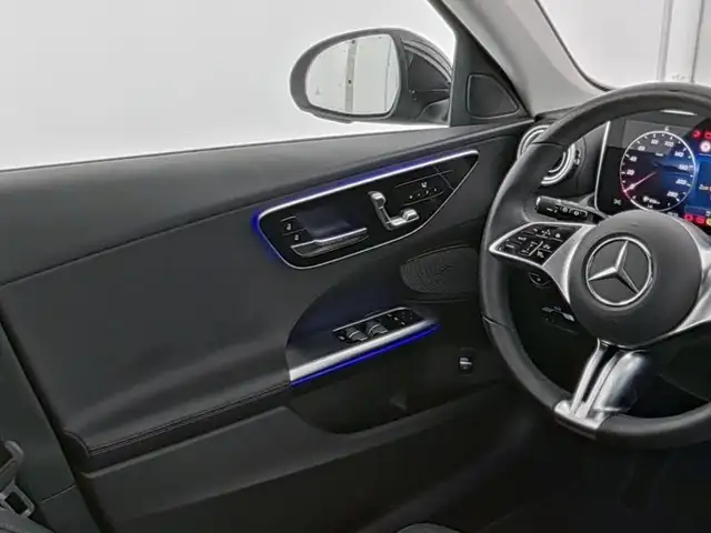 Mercedes-Benz C view 7