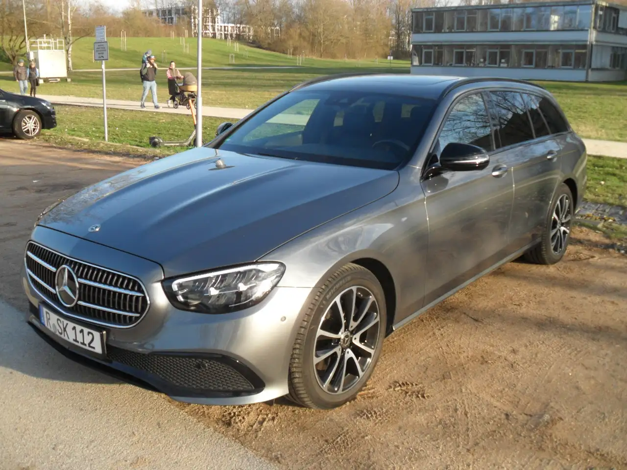 Mercedes-Benz E 200