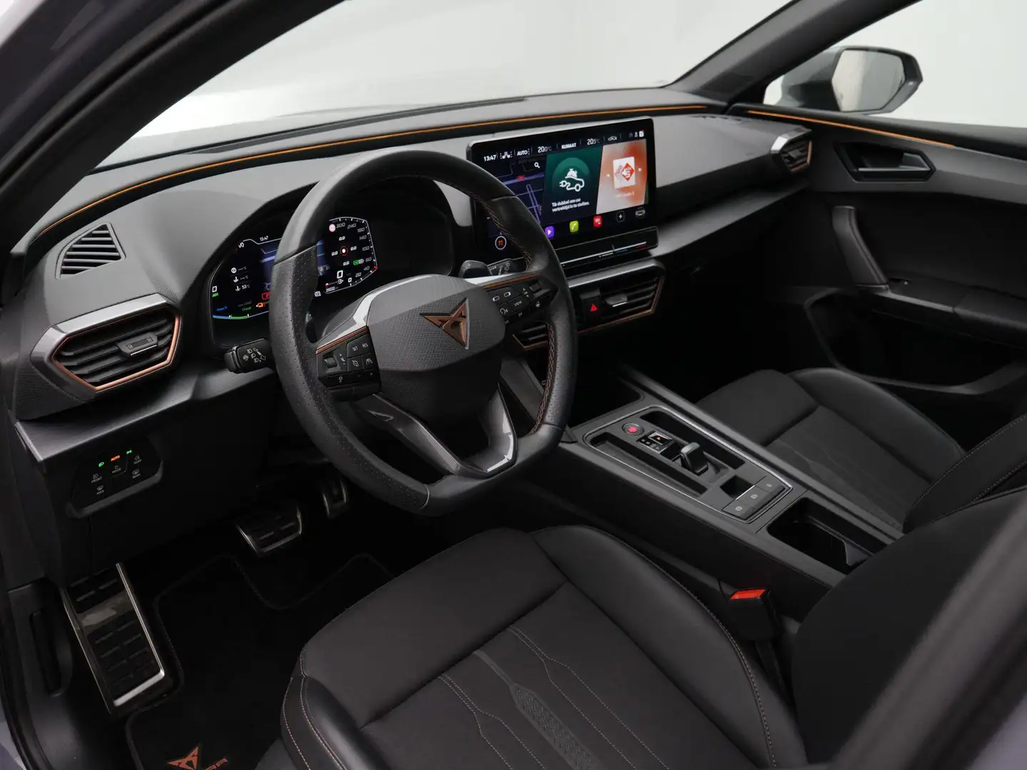 CUPRA Leon Sportstourer 1.4 245 pk DSG e-Hybrid VZ Performanc Grijs - 2
