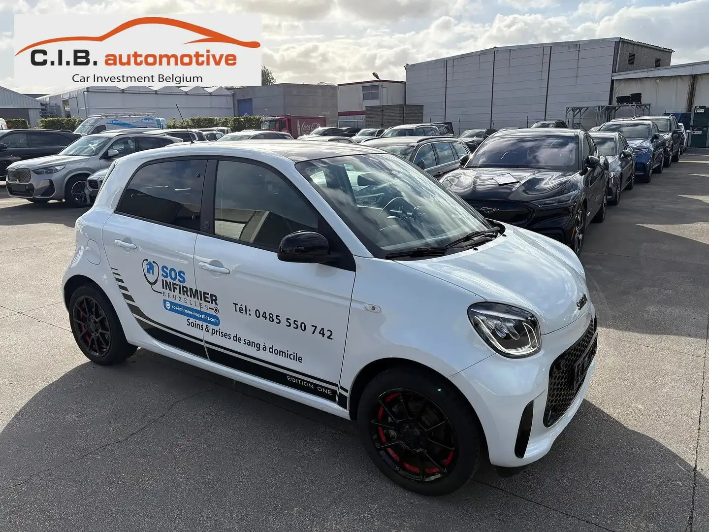 smart forFour 17.6 kWh / Pano / Leder / Navi / Brabus Alu / LED Blanc - 1