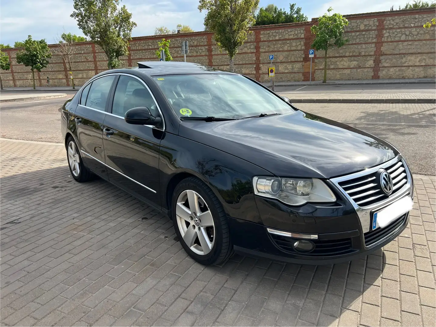Volkswagen Passat 2.0TDI CR Highline DSG - 1