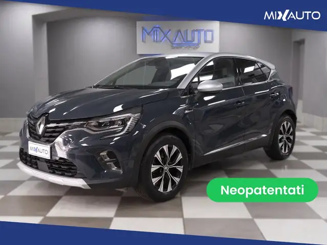 2023 Renault Captur in Grey for sale