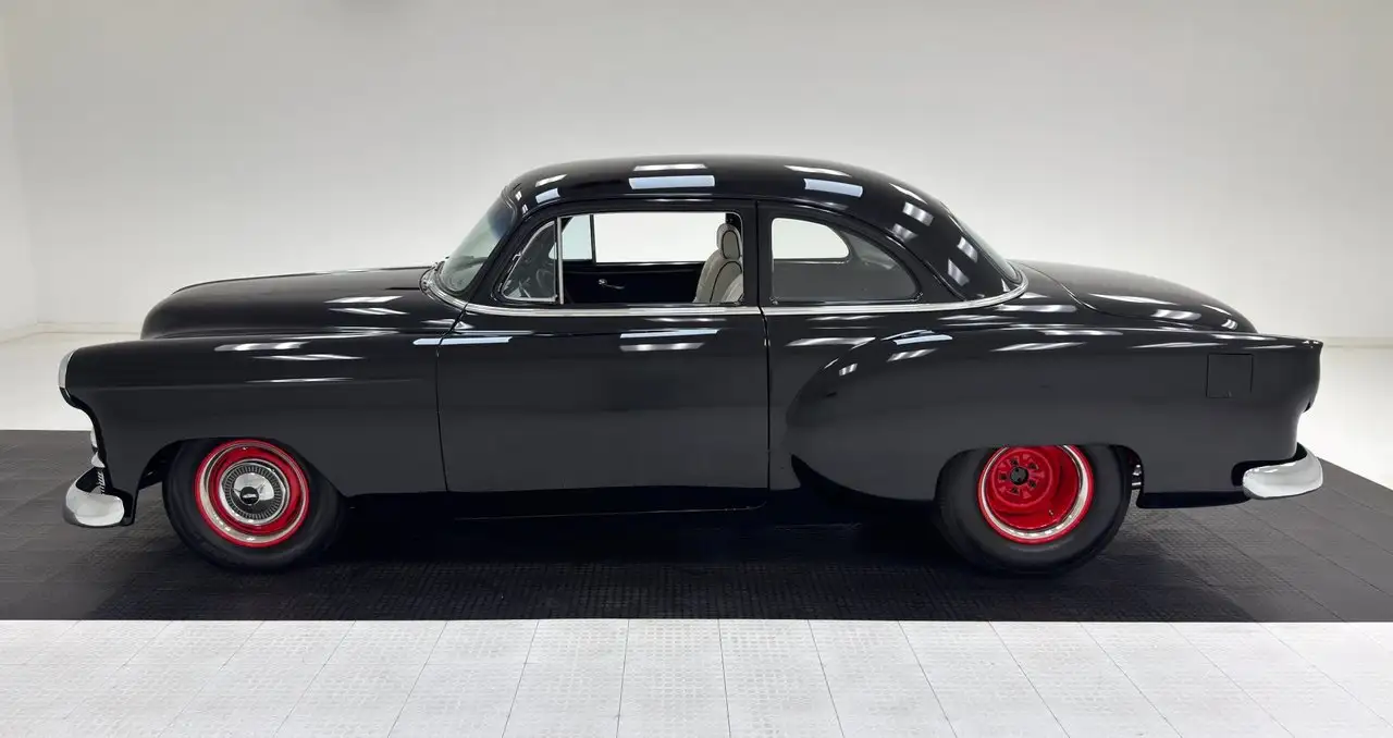 Chevrolet 2-Door Sedan, foto 2