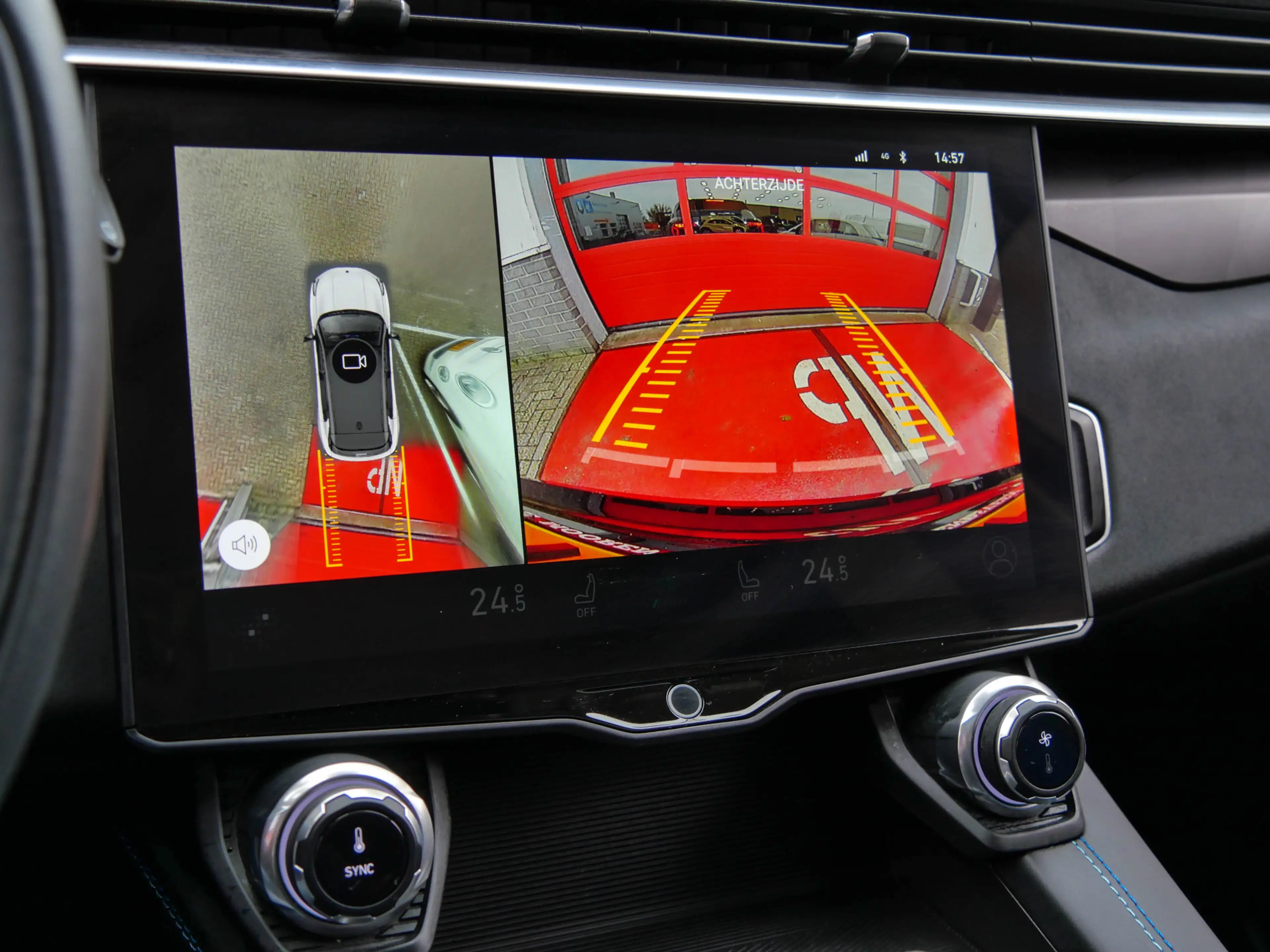 Lynk & Co 01 1.5 Plug-In Hybrid | PANODAK | CAMERA | MEMORY STO — photo 8