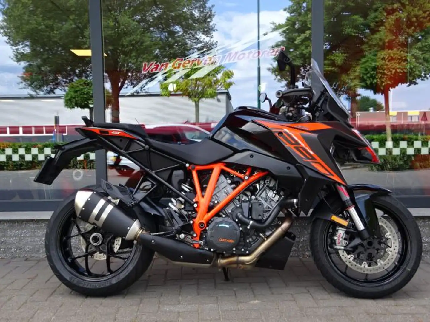 KTM 1290 Super Duke GT SUPERDUKE Zwart - 1