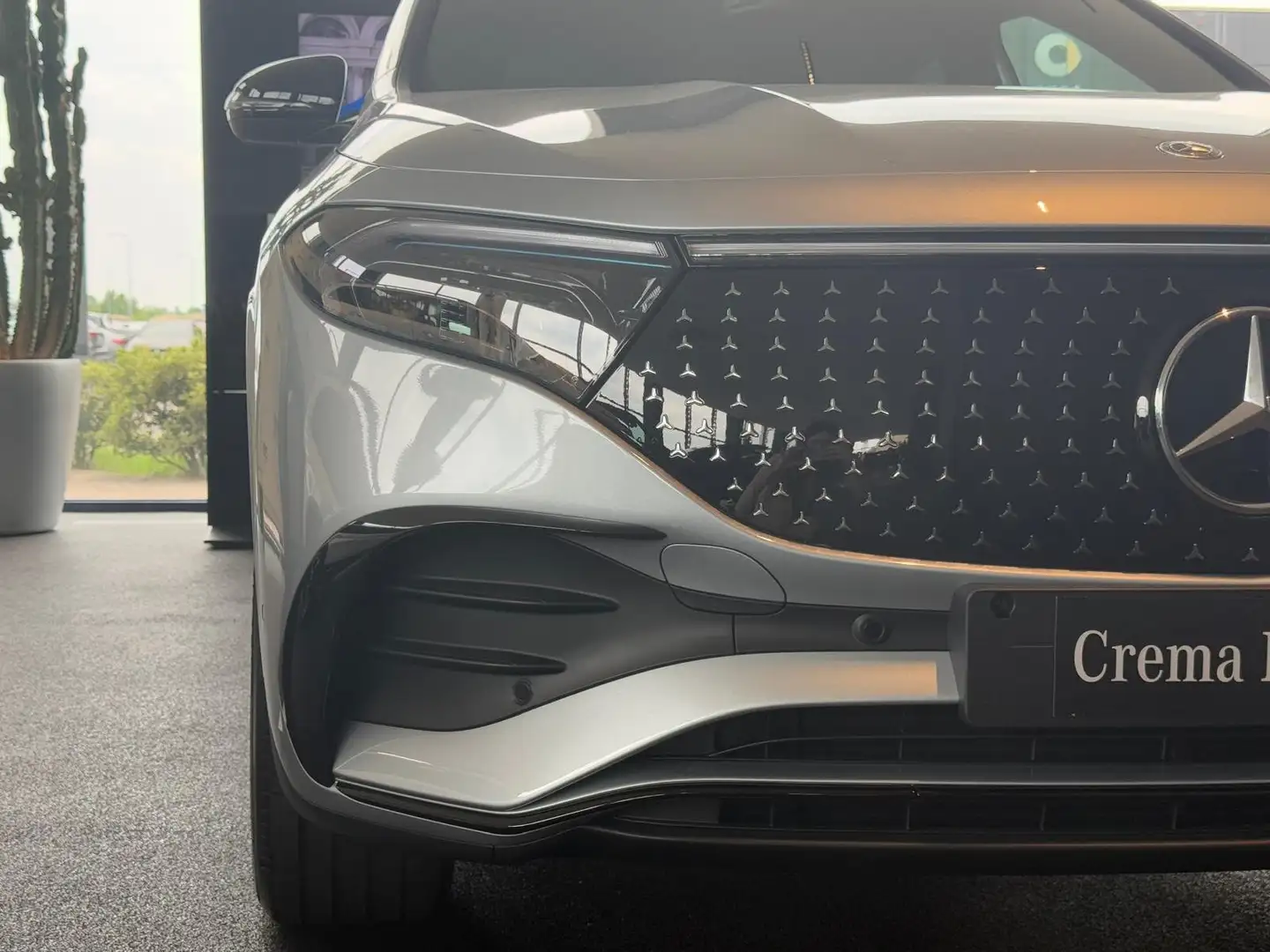 Mercedes-Benz EQA 250 EQA 250+ AMG Line ADVANCED Argintiu - 2