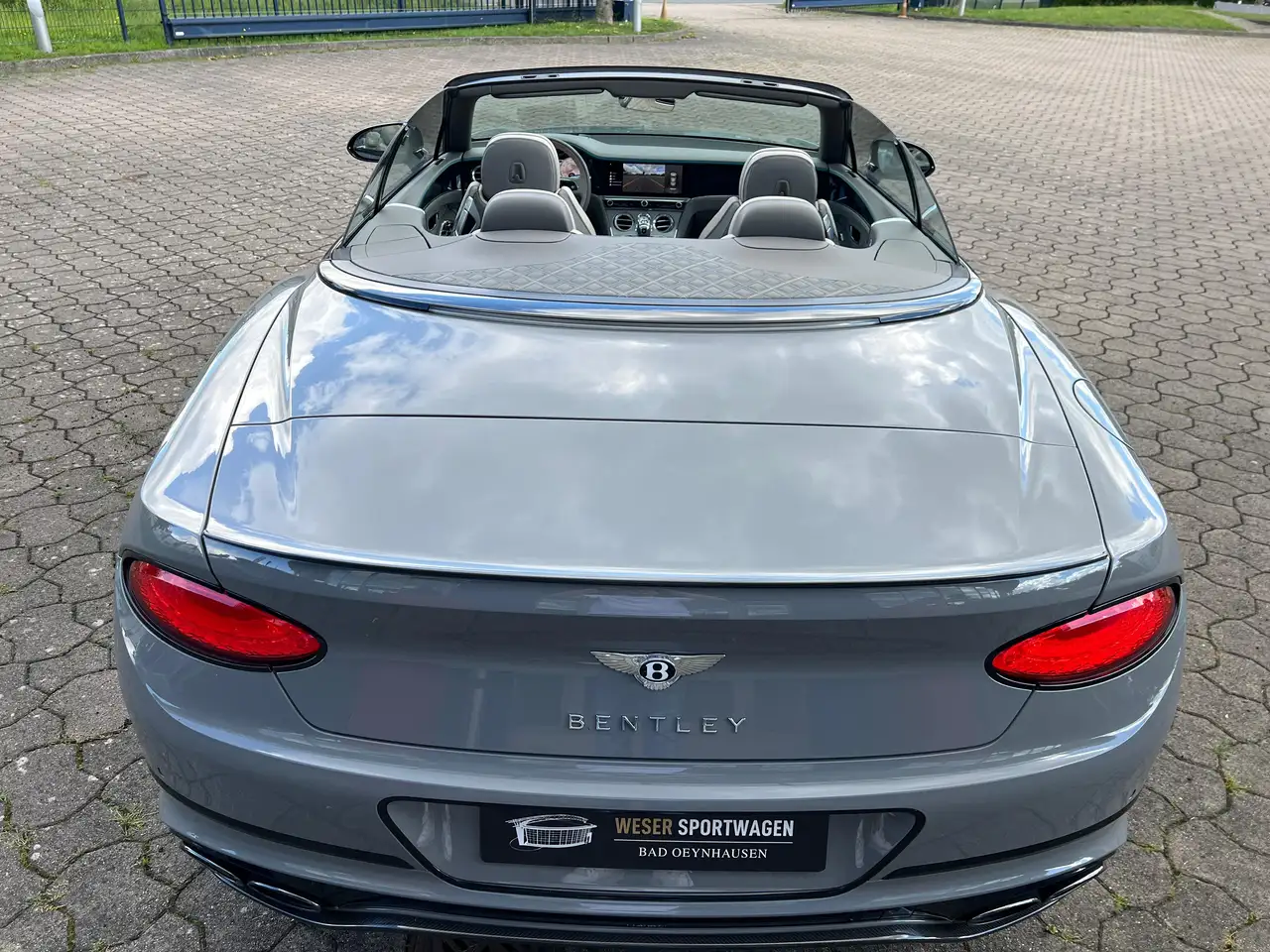 Bentley Continental GTC 2023 — фото 8