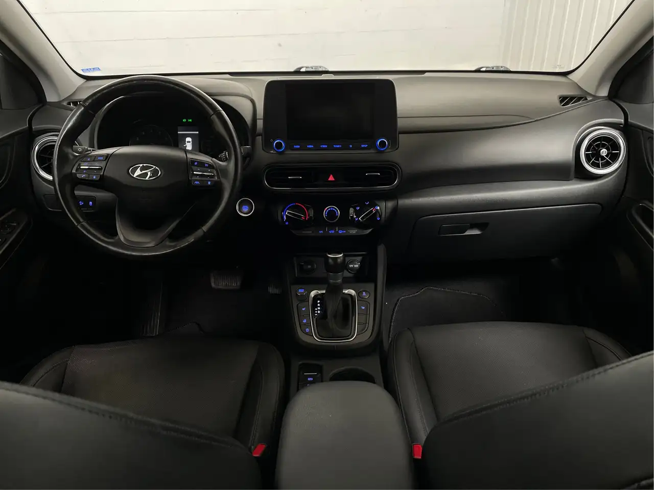 Hyundai KONA снимка Hyundai KONA