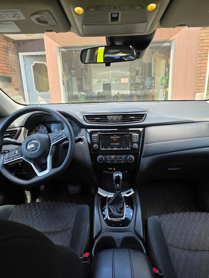 Nissan Rogue снимка Nissan Rogue