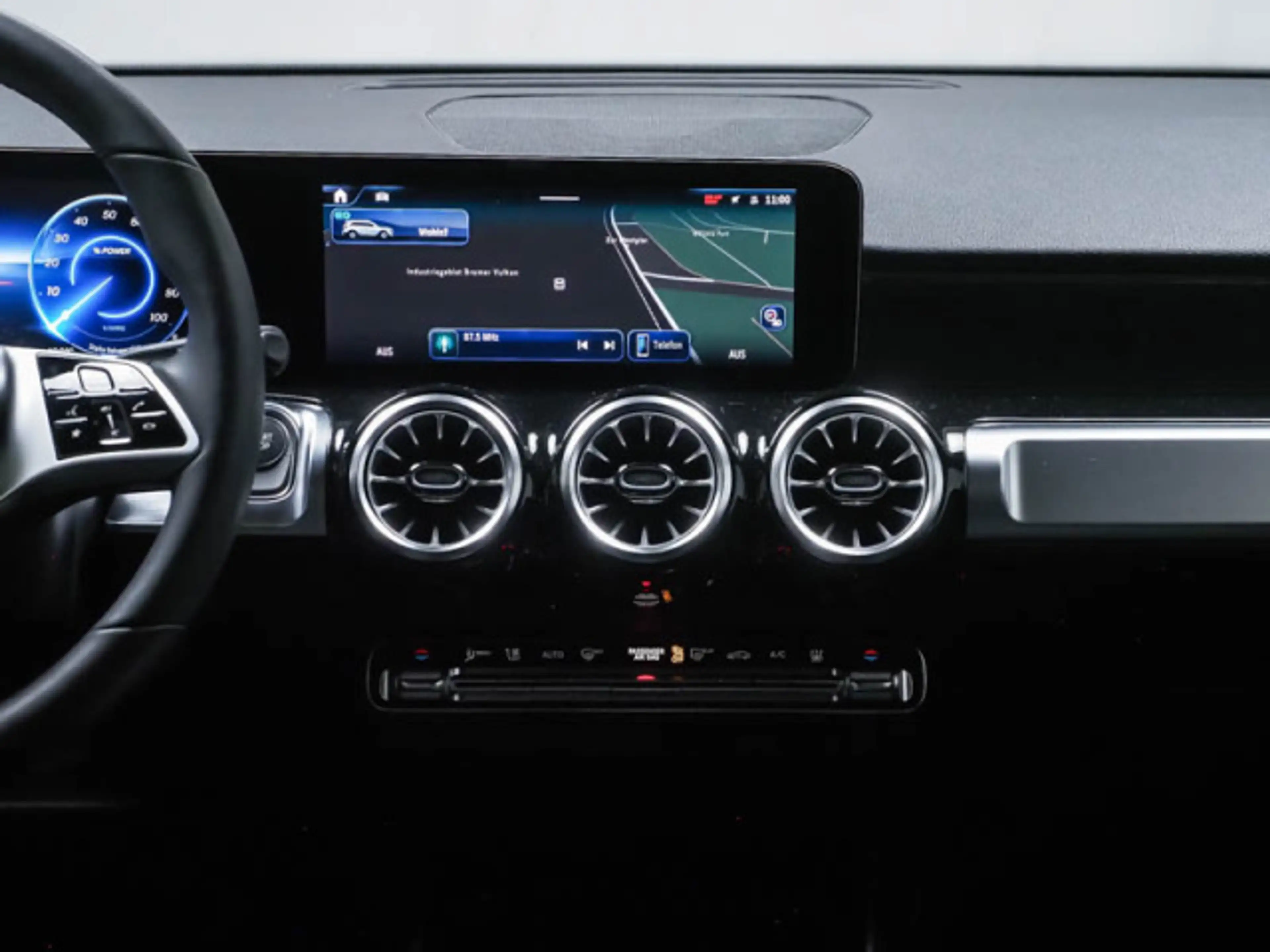 Mercedes-Benz EQB 350 EQB 350 4M Progressive DISTRONIC+KEYLESS-GO Klima — photo 8