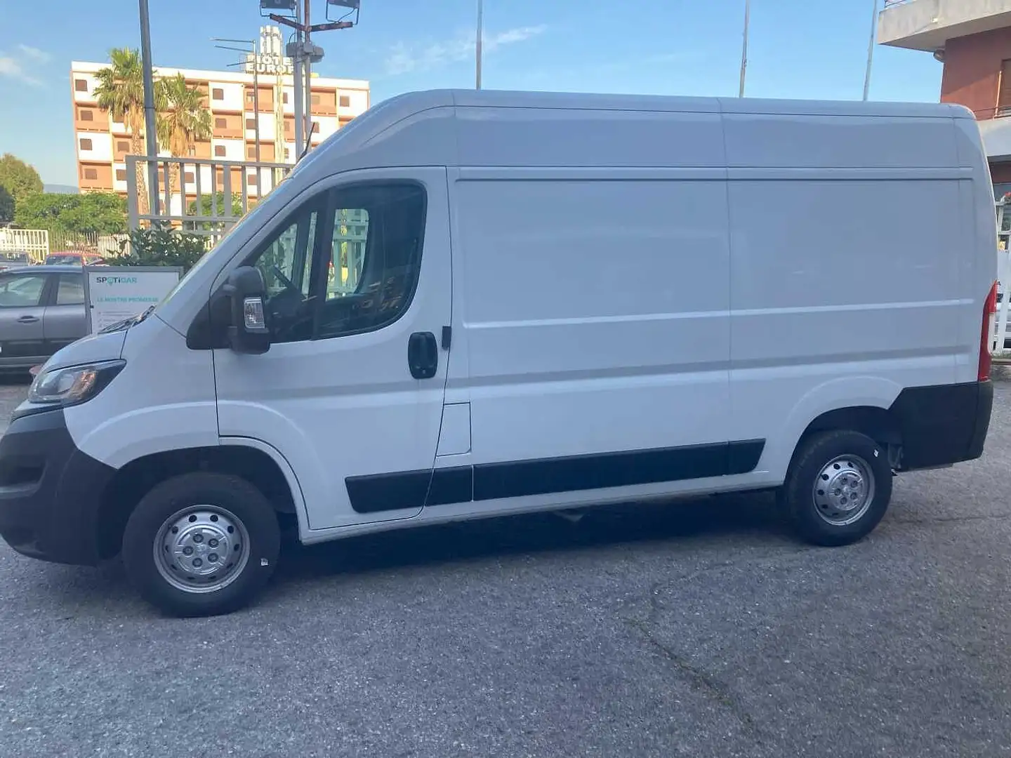 Peugeot Boxer 335 2.2 BlueHDi 140 S&S PLM-TM Furgone Blanco - 2
