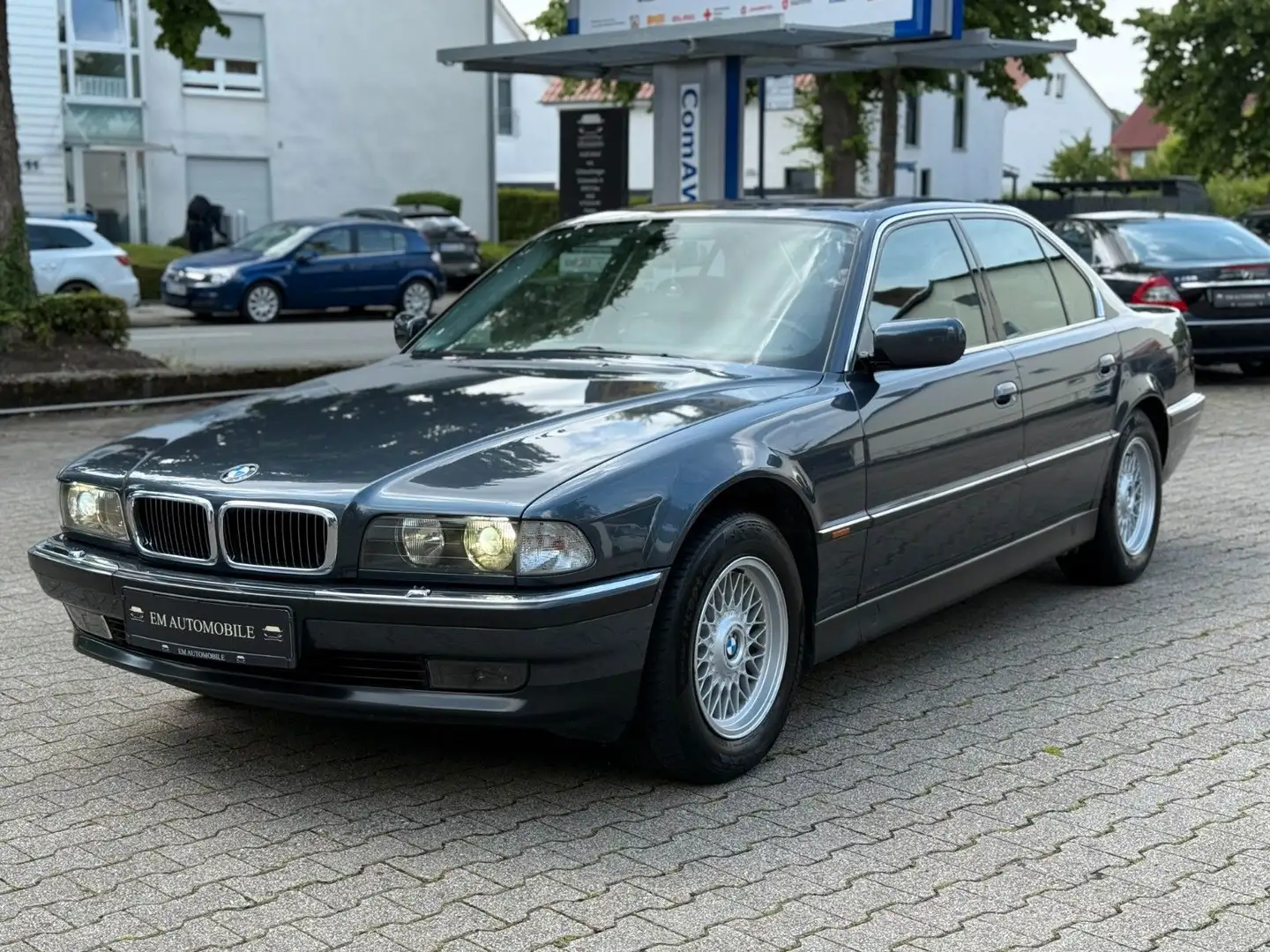 BMW 750 i*V12*2.Hand*Original Zustand*176TKM* Grau - 2